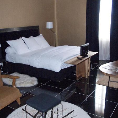 Hotel Saint Trophime 阿爾勒 客房 照片